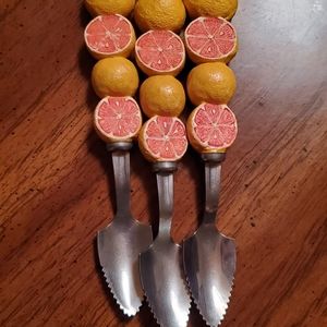 Boston warehouse stainless steel serrated spoons